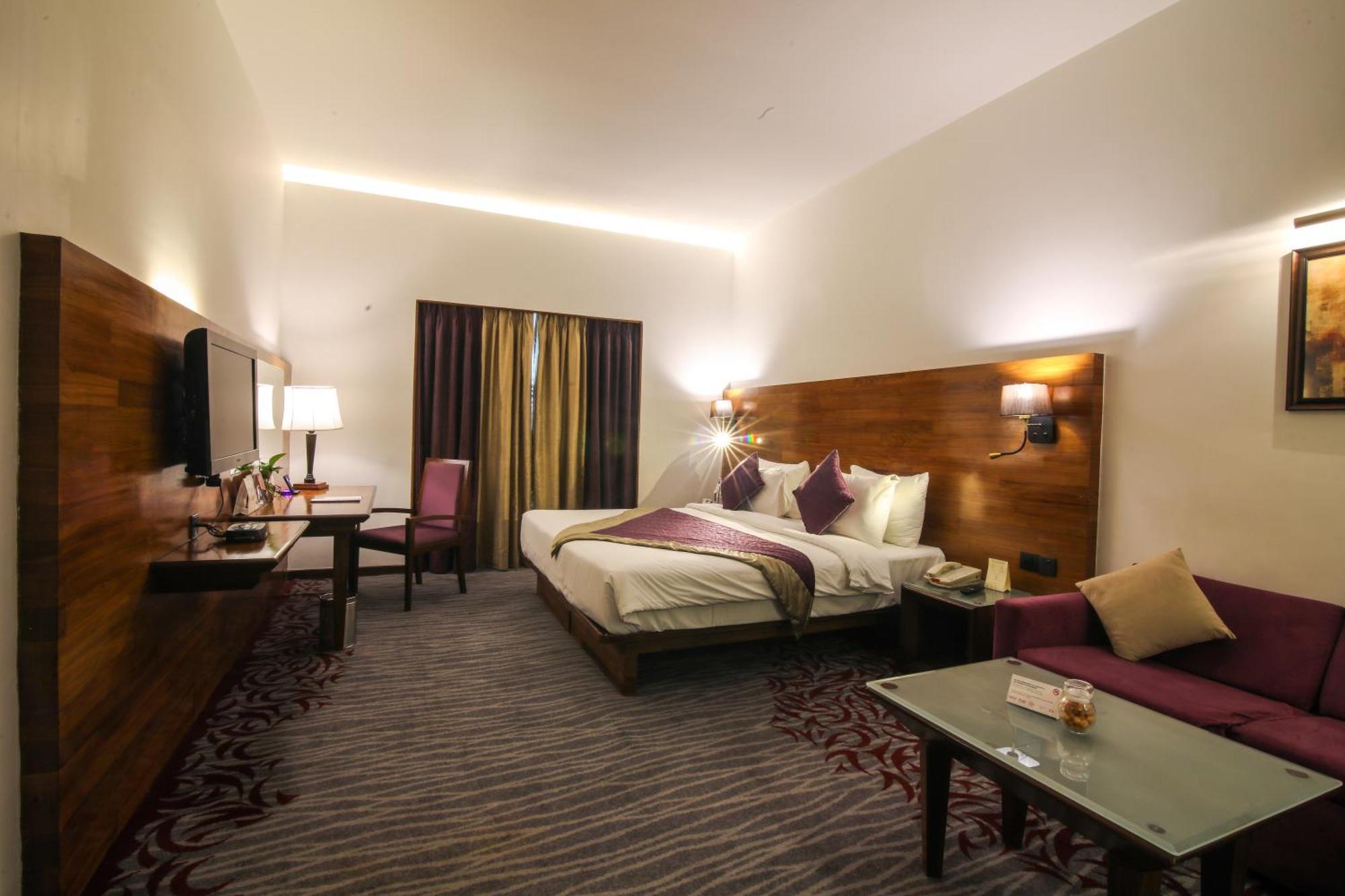 The Orchid Hotel Hinjewadi Pune Ngoại thất bức ảnh